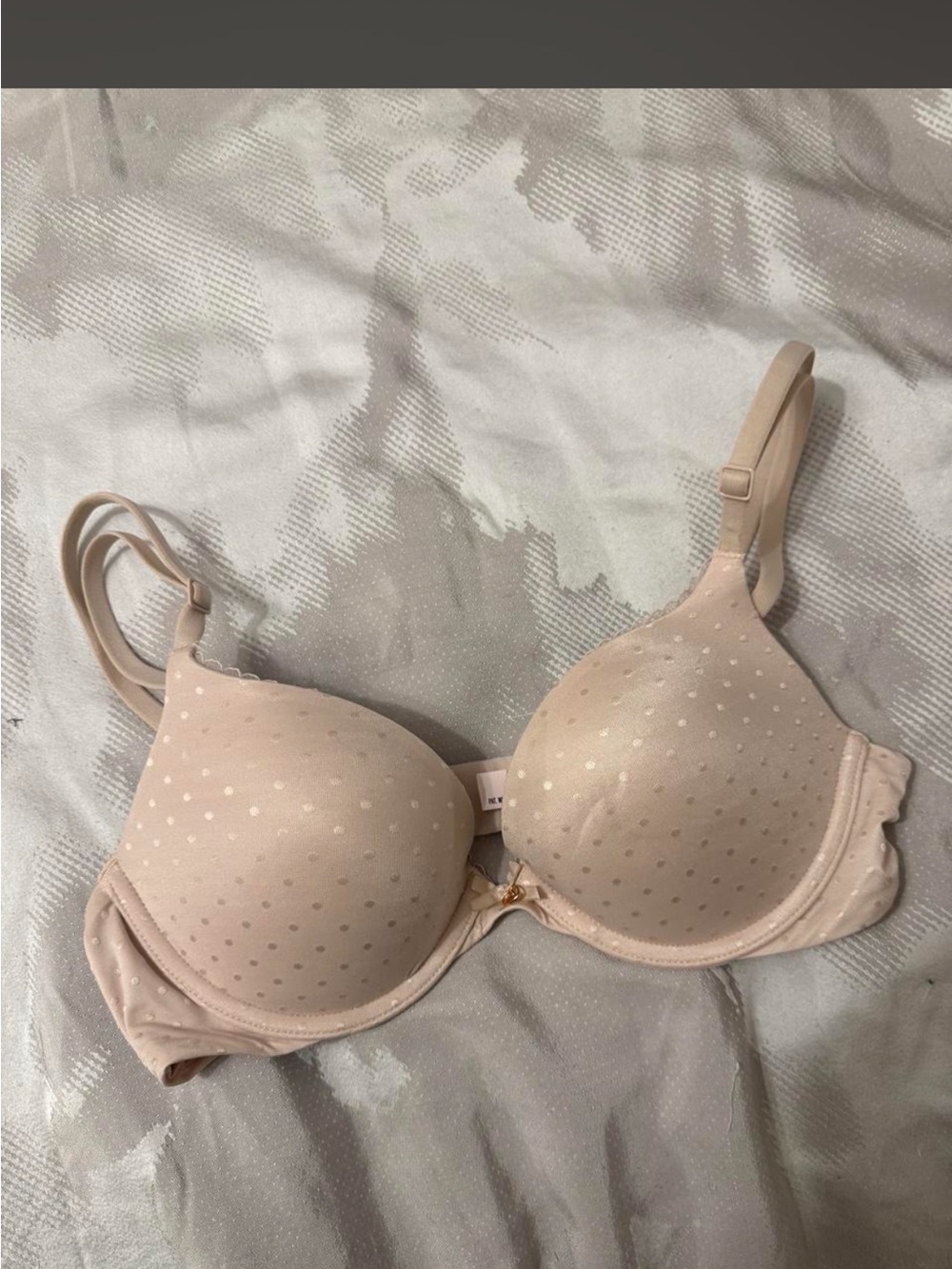 VICTORIA SECRET BODY BY VICTORIA PUSH UP SMOOTH BRA